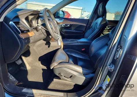 2017 Volvo Xc90 T6 z USA, uszkodzony, nr VIN YV4A22PLXH1108249